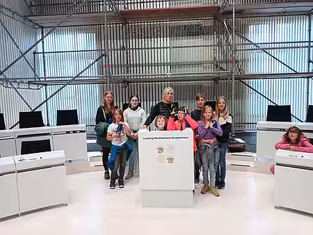 Kindergruppe im Landtag in Schwerin