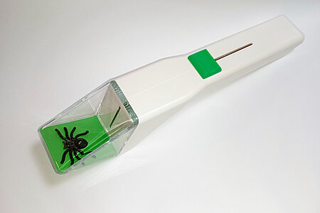 Tierfreundlicher Insektenfänger
